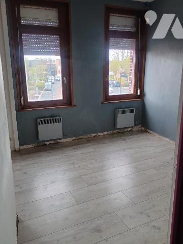 A VENDRE : SAULTAIN, IMMEUBLE MIXTE COMMERCE ET HABITATION