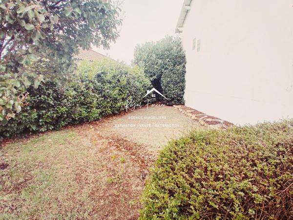 A 900 mètres, du centre ville de CHATELLERAULT