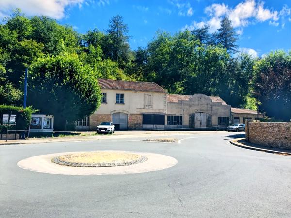 Commerce à vendre à Les Eyzies (24620) - Dordogne