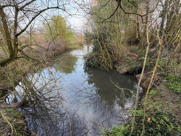 Chemillé en Anjou, maison ancienne et annexes
