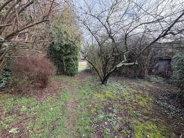 Chemillé en Anjou, maison ancienne et annexes