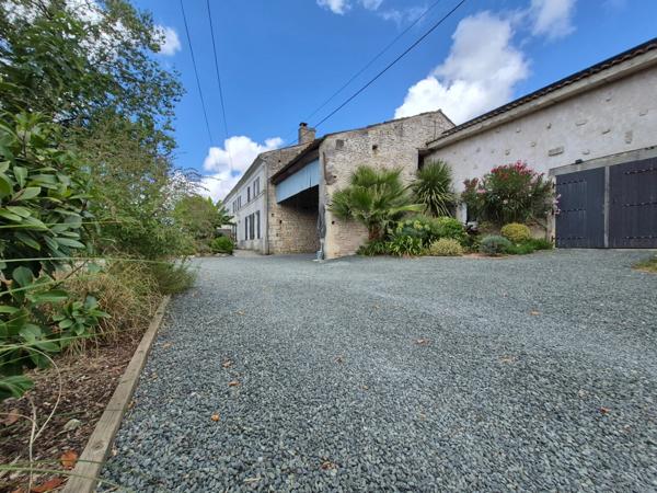 Maison à vendre 4 pièces BORDS (17)