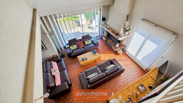 ARRAS CHR / CITADELLE – PAVILLON INDIVIDUEL SEMI PLAIN-PIED DE 219 M² – 5 CHAMBRES – SOUS-SOL COMPLET – JARDIN 1 008 M²