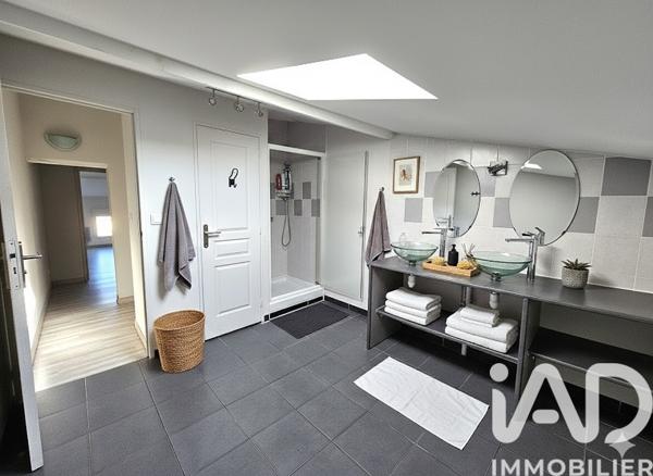 Maison à vendre 6 pièces 102 m² Guîtres