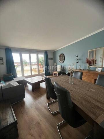 APPARTEMENT 3 PIECES AVEC TERRASSE 30 M2 RESIDENCE PRIVEE AU CALME.