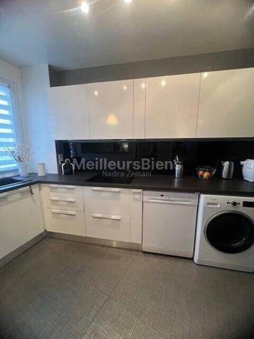 APPARTEMENT 3 PIECES AVEC TERRASSE 30 M2 RESIDENCE PRIVEE AU CALME.