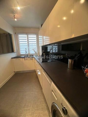 APPARTEMENT 3 PIECES AVEC TERRASSE 30 M2 RESIDENCE PRIVEE AU CALME.