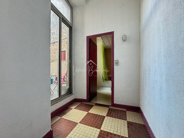 Saint-Affrique (12400) Espace consultation / Bureau prêt à l'usage ou à transformer en appartement T2 !