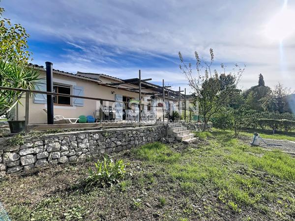 Maison à vendre à Peymeinade - 4 pièces, 3 chambres, terrain de 1130 m²