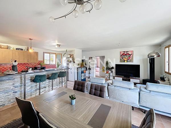 Maison à vendre à Peymeinade - 4 pièces, 3 chambres, terrain de 1130 m²