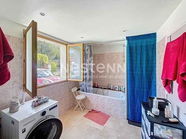 Maison à vendre à Peymeinade - 4 pièces, 3 chambres, terrain de 1130 m²