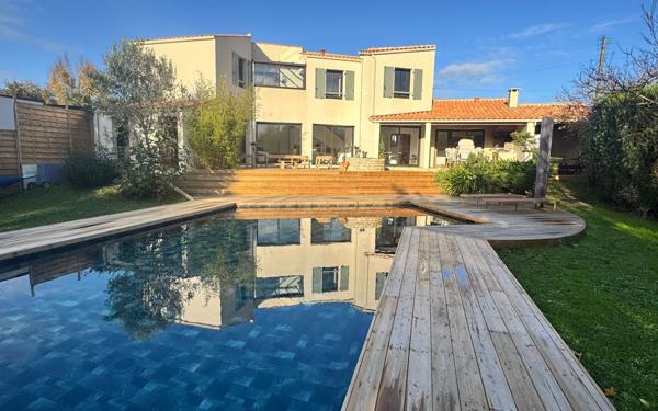 Maison à vendre    7 pièces •  La Rochelle