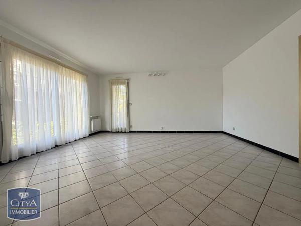 Appartement à louer 3 pièces 78.52m² Metz (57000)