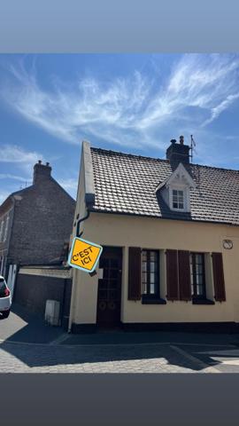 Maison centre ville avec une cour DPE D