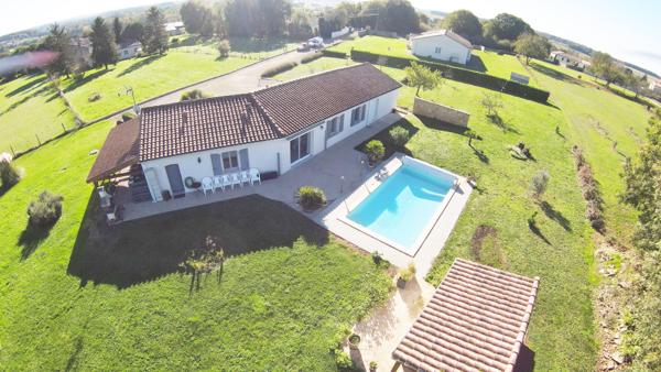 Maison à SAINT MARY (16260)