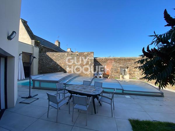 DOL DE BRETAGNE - À Proximité Immédiate du Centre