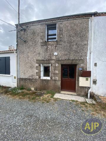 Maison à louer Saint Philbert De Grand Lieu : 2 pièces, 35m² avec 1 chambre(s) à 420€ - AJP Immobilier Saint-Philbert-de-Grand-Lieu