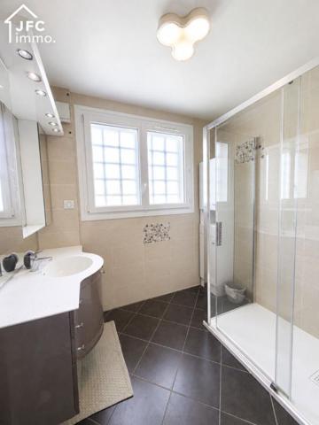 Maison Soissons 7 pièce(s) 112 m2 + terrain, 3100 m²