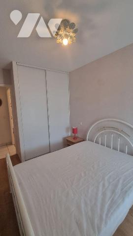 BAYONNE
Appartement au 2ème étage avec grand balcon de 14 m² et garage de 15 m², stationnement...