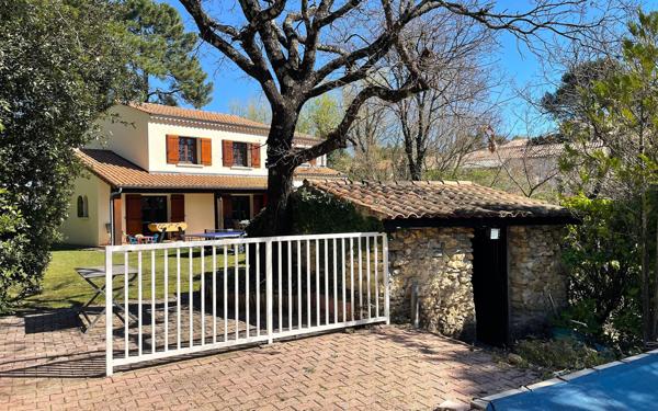 Maison à vendre    6 pièces •  Le Teil