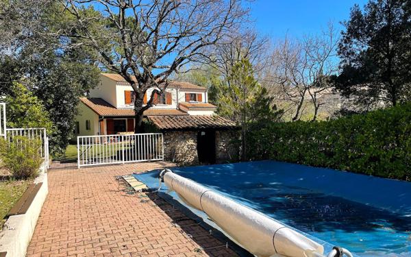 Maison à vendre    6 pièces •  Le Teil