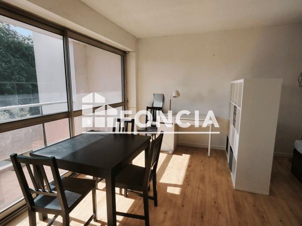 Location Studio meublé 31.68 m² - 134 COURS DE L'YSER Bordeaux 33800