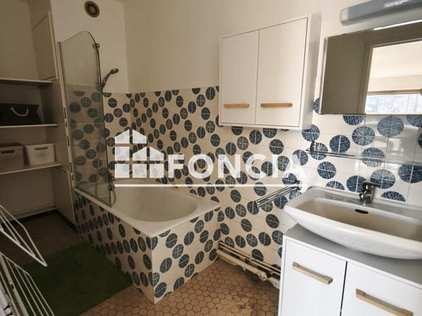 Location Studio meublé 31.68 m² - 134 COURS DE L'YSER Bordeaux 33800
