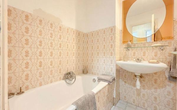 Appartement à vendre    1 pièce • 30,72 m2 Nice