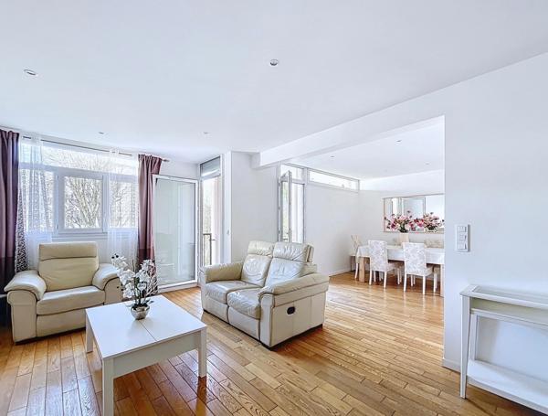 Grand T3 -68m² /PARKING- BALCON à deux pas des bords de Marne .