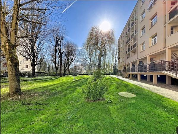 Grand T3 -68m² /PARKING- BALCON à deux pas des bords de Marne .