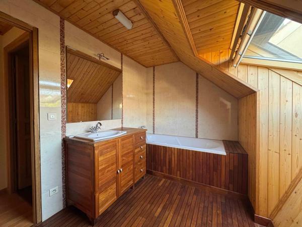 COUP DE CŒUR – DOUBLE HABITATION AUX COTEAUX, CALME ABSOLU ET FORT POTENTIEL