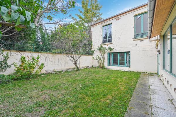 Proche ligne 8, commerces et écoles