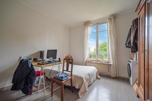 Proche ligne 8, commerces et écoles