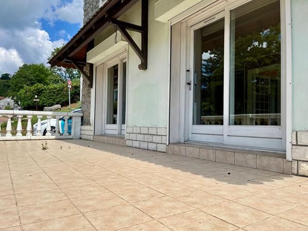 Une Maison de Caractère en pierre à Découvrir avec votre Nestenn Le Pont De Beauvoisin