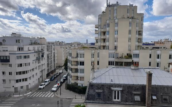 Appartement à vendre    3 pièces • 74,68 m2 Paris 11
