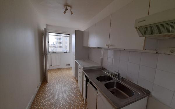 Appartement à vendre    3 pièces • 74,68 m2 Paris 11