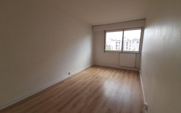 Appartement à vendre    3 pièces • 74,68 m2 Paris 11