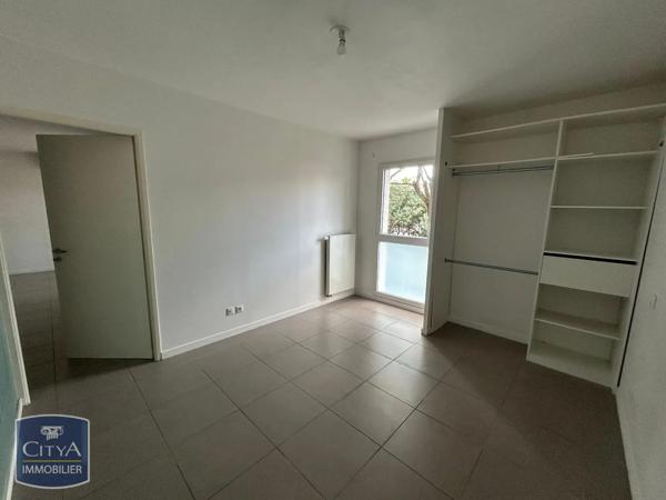 Appartement à louer 2 pièces 42.19m² Fréjus (83600)