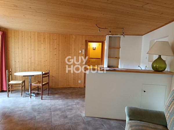 Immeuble avec fond de commerce au coeur de Chalmazel