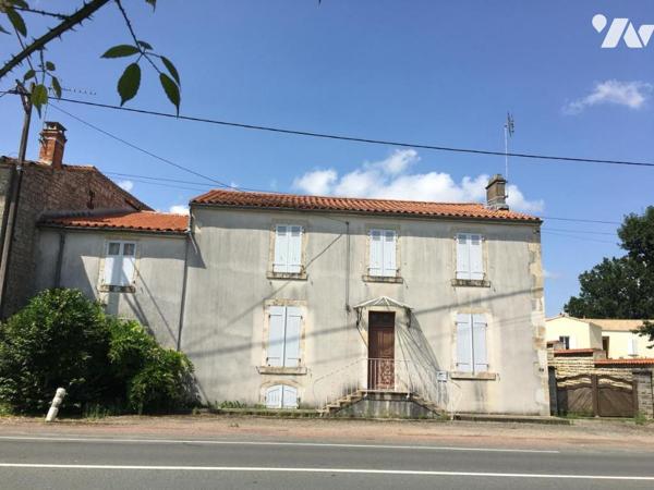 MAISON D'HABITATION A RESTAURER, située proche CENTRE HOSPITALIER, CENTRE COMMERCIAL et LYCÉE