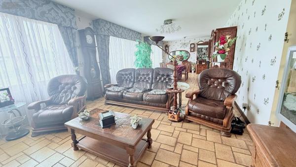 Maison individuelle à vendre à Hazebrouck dans le Nord (59190), ref : H9345