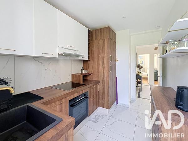 Location appartement 3 pièces 69,2 m² Colombes