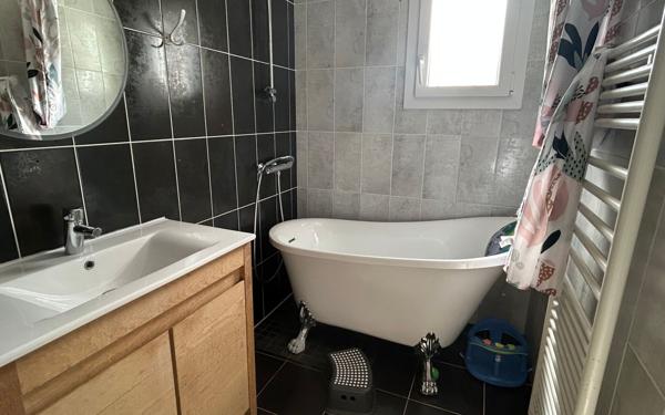 Maison à vendre    5 pièces •  Mimizan