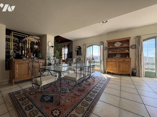 Maison individuelle avec garage et piscine à Collobrières 