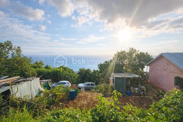 Terrain de 1 070 m²