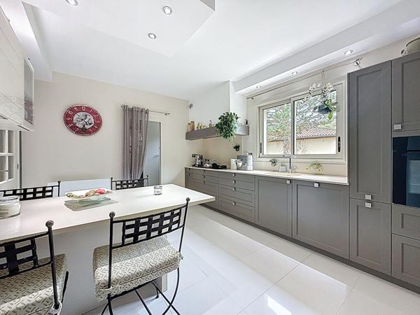 Maison T4 + T2 loué 31150 Fenouillet Calme et sans vis-à-vis 191m²