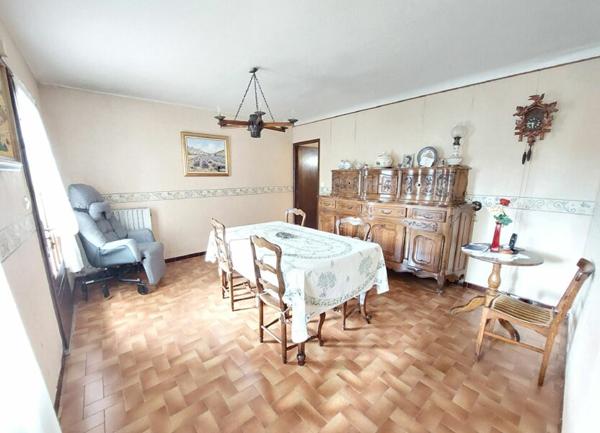 Maison à vendre    7 pièces •  Saint-Martin-de-Crau