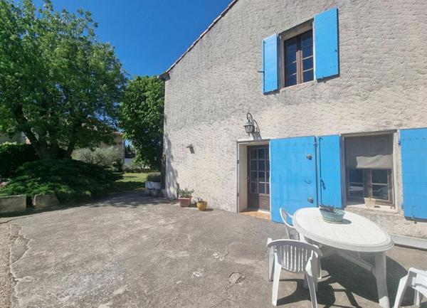 Maison à vendre    7 pièces •  Saint-Martin-de-Crau