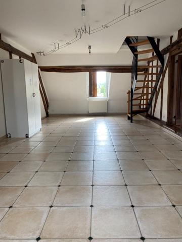 À VENDRE Appartement F5 duplex Provins centre-ville