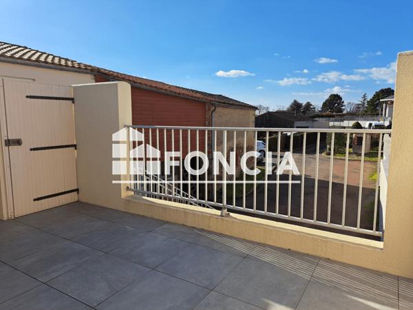 Location Appartement 3 pièces 51 m² - 16 RUE DU PARADIS La Seguiniere 49280